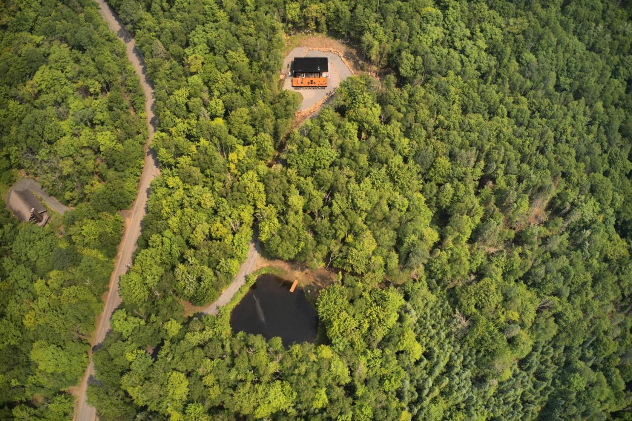 Kallm-Mont-Tremblant Chalet With Hot Tub, Pond & Beach On Private 7Acre Estate Lac-Superieur Esterno foto
